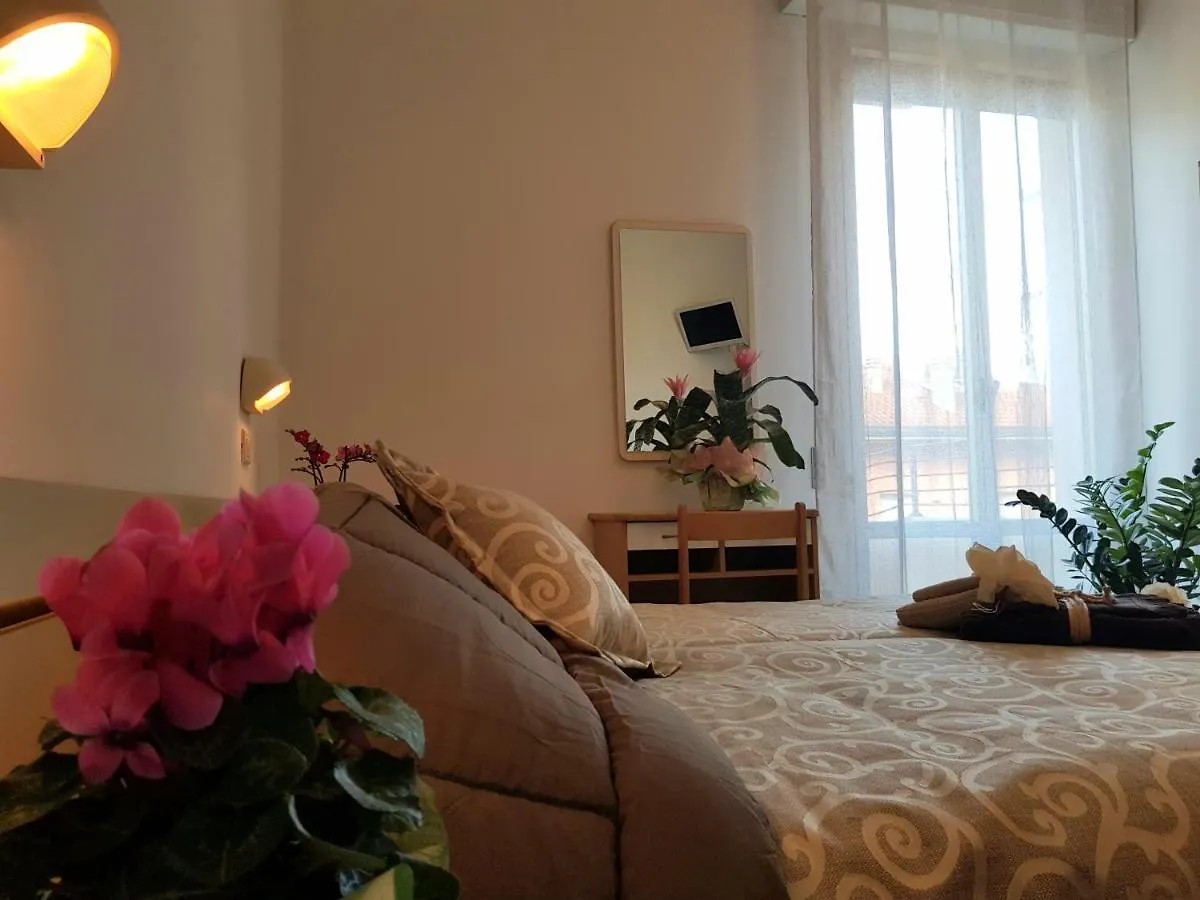 Hotel Romantica Rimini 3*,