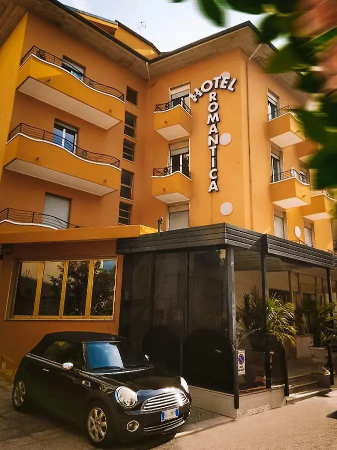 Hotel Romantica Rimini 3*,  Italy